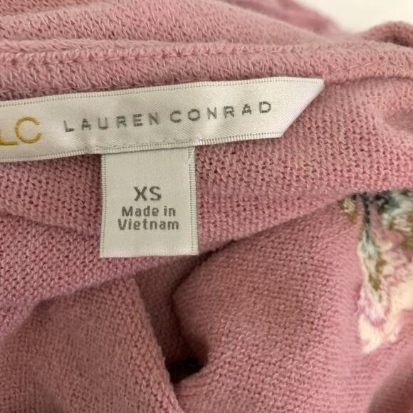 Lauren Conrad XS Pink Floral Embroidered Peplum 3/4 Sleeve Top With Back Tie Det - Picture 4 of 10